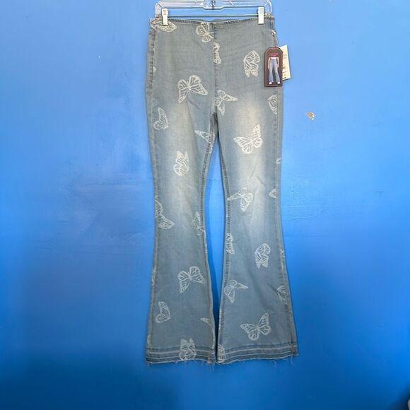 No Boundaries Women's Light Wash High-Rise Flare Stretch Jeans Size Medium (7-9) - Picture 1 of 3